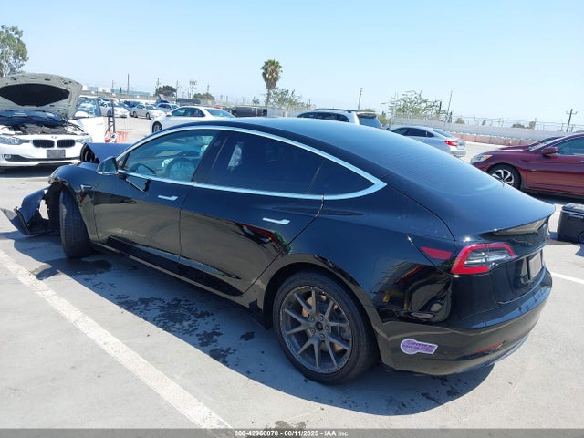 5YJ3E1EA8KF305031 Tesla MODEL 3
