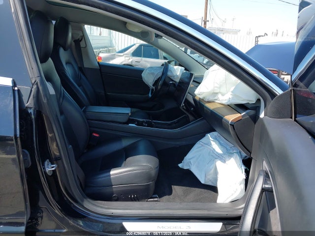 5YJ3E1EA8KF305031 Tesla MODEL 3