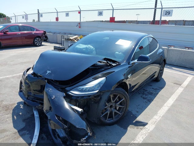 5YJ3E1EA8KF305031 Tesla MODEL 3