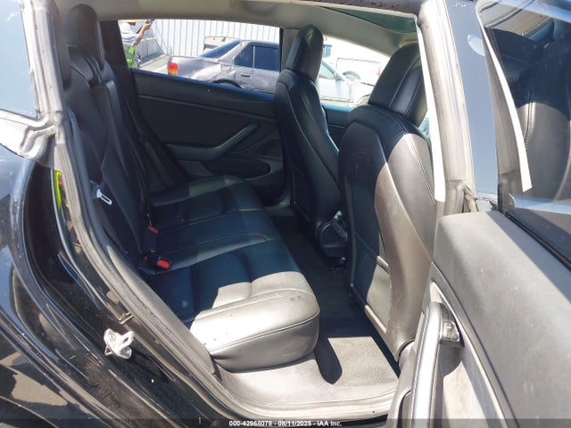 5YJ3E1EA8KF305031 Tesla MODEL 3