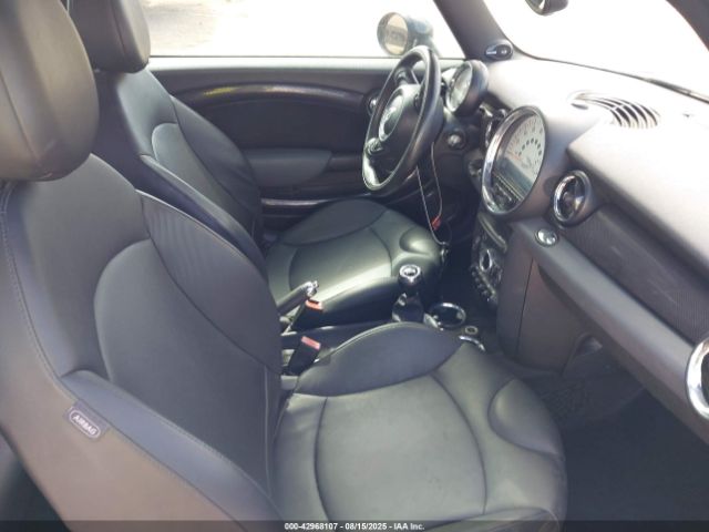 2011 MINI COOPER S WMWSV3C59BTY22068 Photo 4