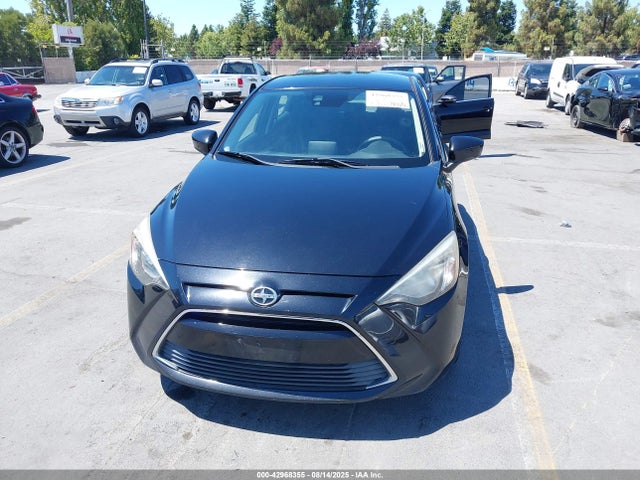 3MYDLBZV2GY126042 Scion p5v