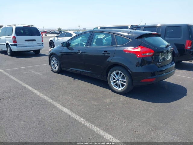 Ford 2016 2016 1FADP3K22GL270407 Image 3