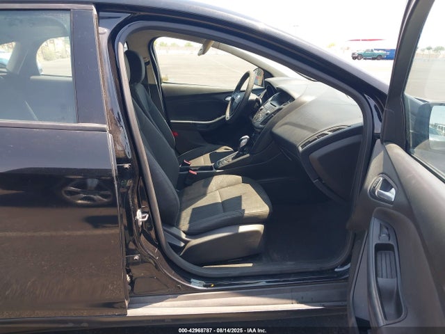 Ford 2016 2016 1FADP3K22GL270407 Image 5