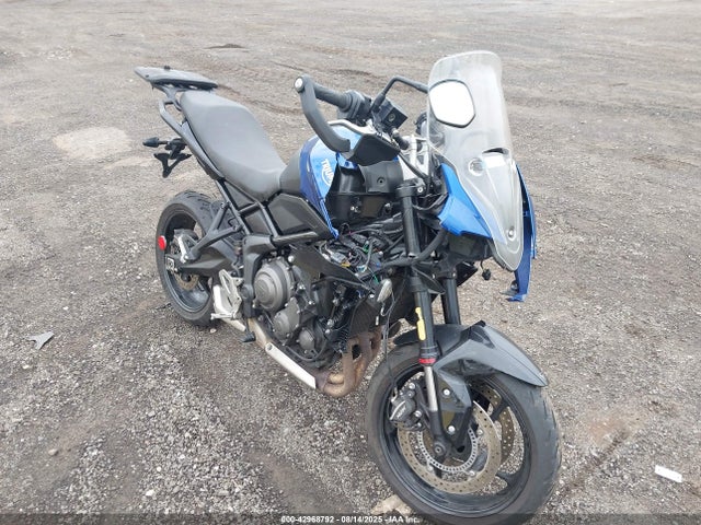 Triumph Motorcycle Tiger 2022 SMTL20ULXNTBA9020 главное изображение
