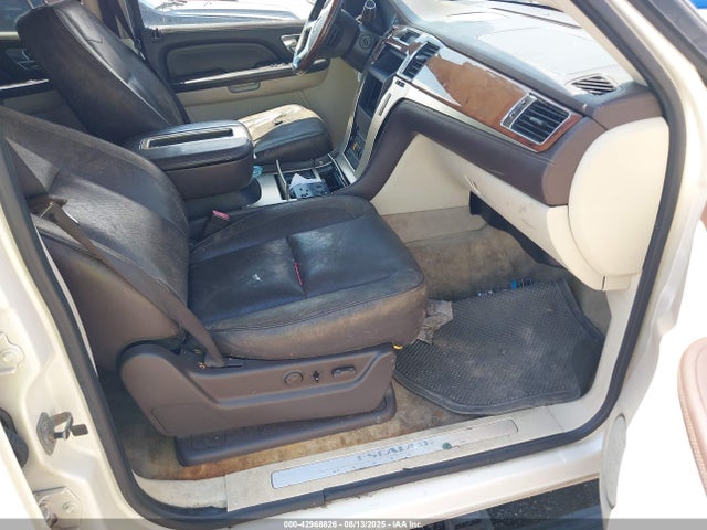 Продаж на аукціоні авто 2008 Cadillac Escalade Standard, vin: 1GYFK43828R242660, номер лоту: 42968826