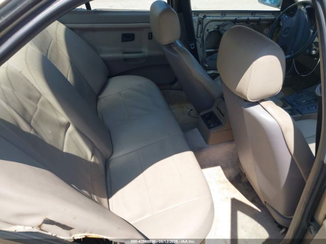 1994 BMW 325 WBACB4320RFL17778 Photo 7