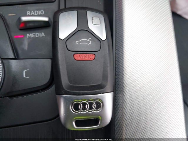 2018 AUDI A4 WAUDNAF47JA065147 Photo 10