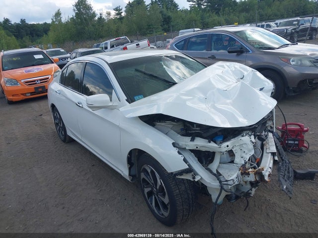 Honda j35y1 2016 1HGCR3F85GA002527 Image 1