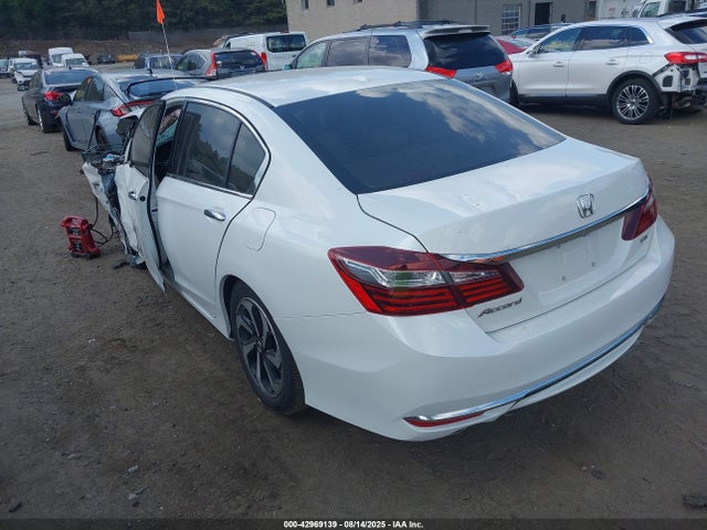 Honda j35y1 2016 1HGCR3F85GA002527 Image 3