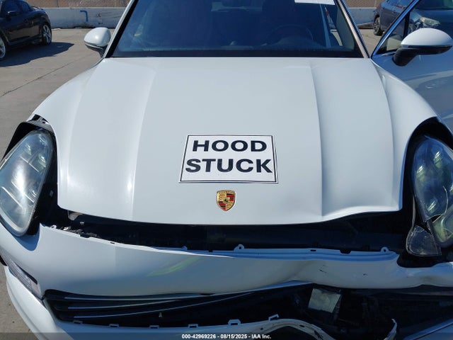 2019 PORSCHE CAYENNE E-HYBRID WP1AE2AY3KDA50682 Photo 9