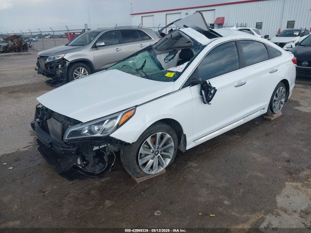 Hyundai 2017 2017 5NPE34AF1HH475209 Image 2