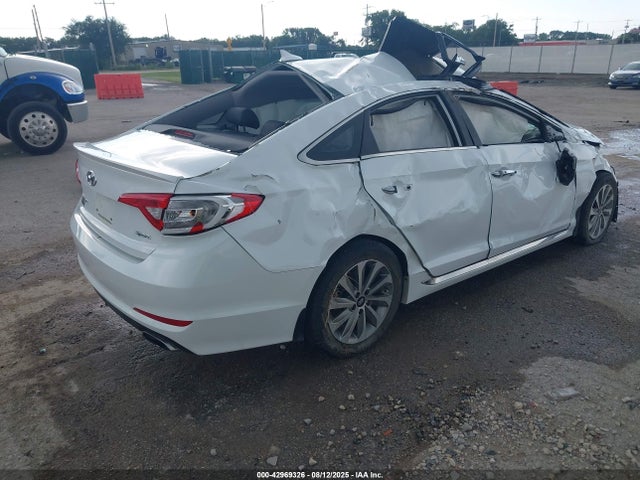 Hyundai 2017 2017 5NPE34AF1HH475209 Image 4