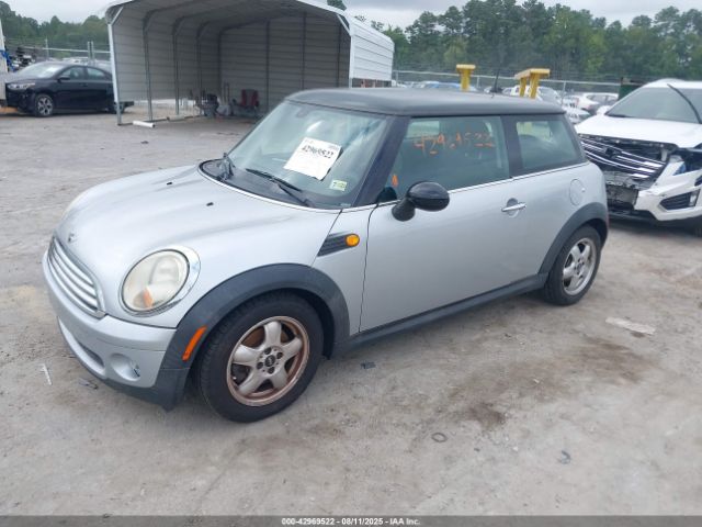 2010 MINI COOPER WMWMF3C58ATZ66375 Photo 1