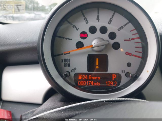 2010 MINI COOPER WMWMF3C58ATZ66375 Photo 6