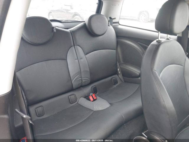 2010 MINI COOPER WMWMF3C58ATZ66375 Photo 7