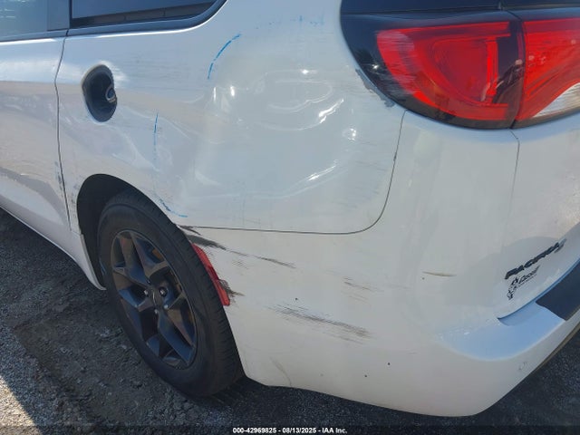 Chrysler Pacifica 2019 2C4RC1GG8KR668533 Image 19