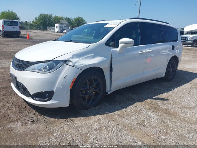 Chrysler Pacifica 2019 2C4RC1GG8KR668533 Image 2