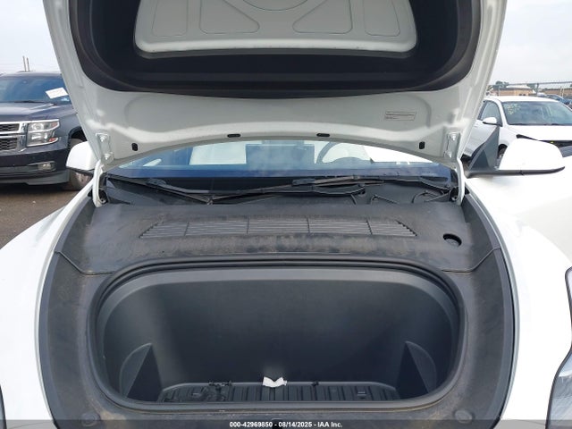 2023 TESLA MODEL Y 7SAYGDEE5PF633389 Photo 9