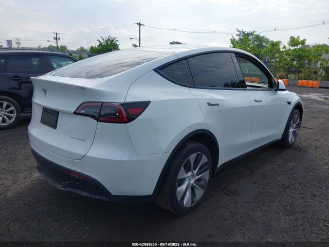 2023 TESLA MODEL Y 7SAYGDEE5PF633389 Photo 3