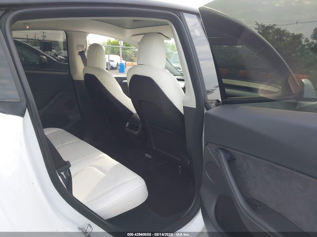 2023 TESLA MODEL Y 7SAYGDEE5PF633389 Photo 7