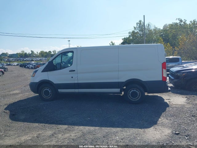 1FTYE1ZM1GKB41724 Ford 2016