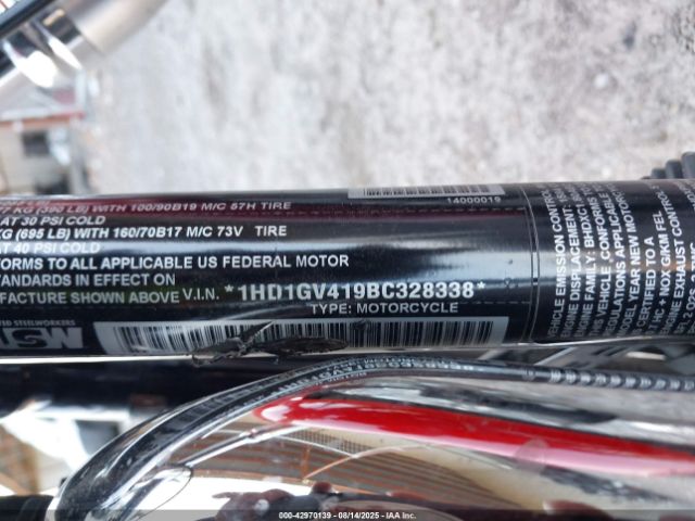 2011 HARLEY-DAVIDSON FXDC 1HD1GV419BC328338 Photo 9