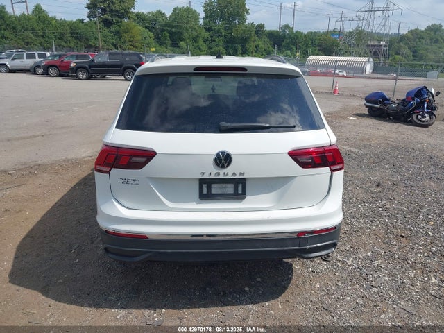 3VV1B7AXXNM015548 Volkswagen Tiguan
