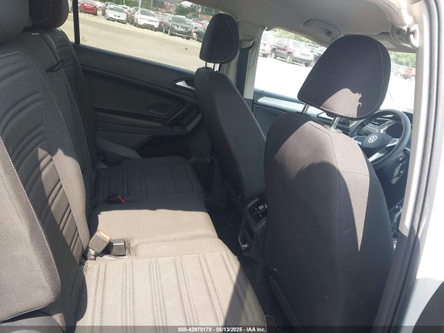 3VV1B7AXXNM015548 Volkswagen Tiguan