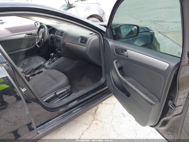 3VWD17AJ1FM283722 Volkswagen 1.8t