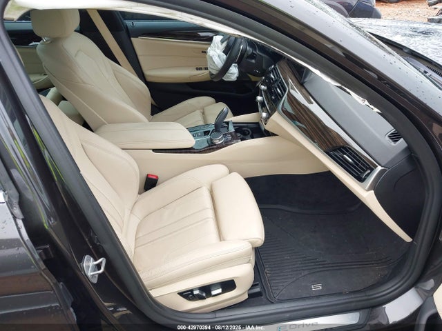 WBAJA9C52JB253305 BMW 530e