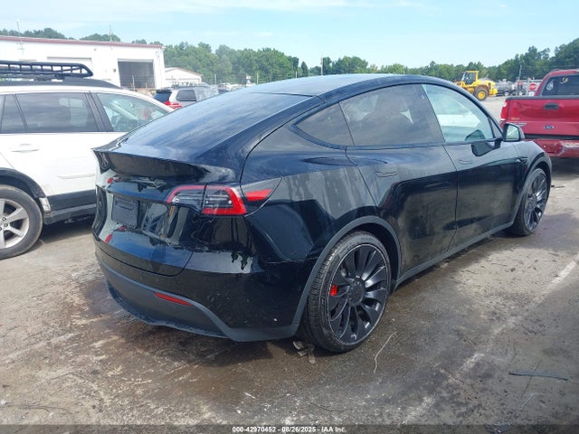 2022 TESLA MODEL Y 7SAYGDEF6NF573872 Photo 3