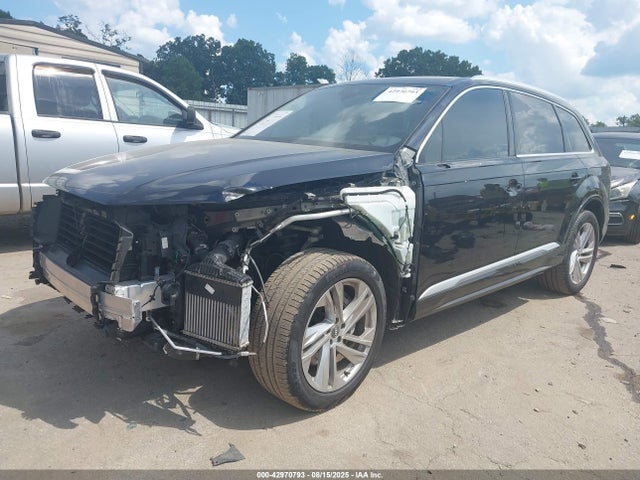 2020 AUDI Q7 WA1LXAF72LD006103 Photo 1