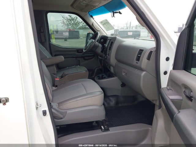 Nissan 2019 2019 1N6BF0KMXKN808009 Image 5