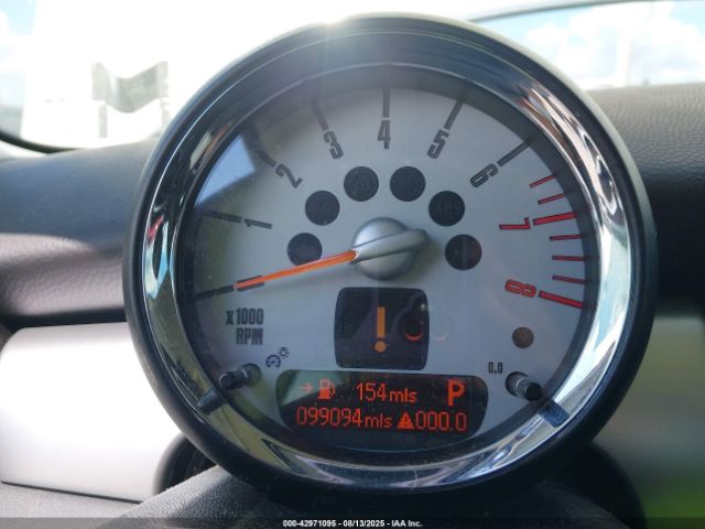 2009 MINI COOPER S CLUBMAN WMWMM33539TP91762 Photo 6