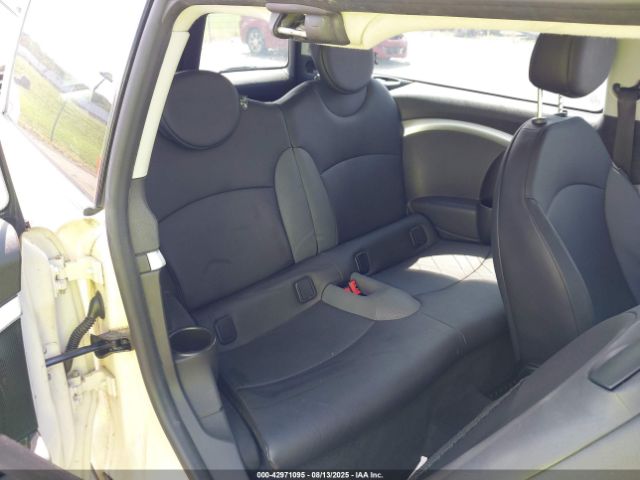 2009 MINI COOPER S CLUBMAN WMWMM33539TP91762 Photo 7