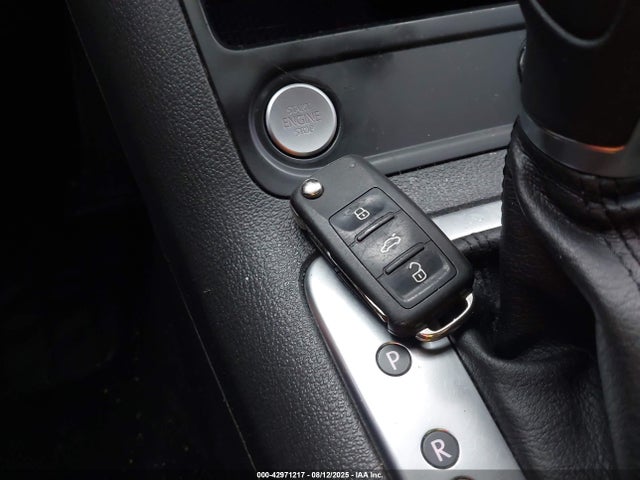 WVGAV7AX2HK050520 Volkswagen 2.0 tsi