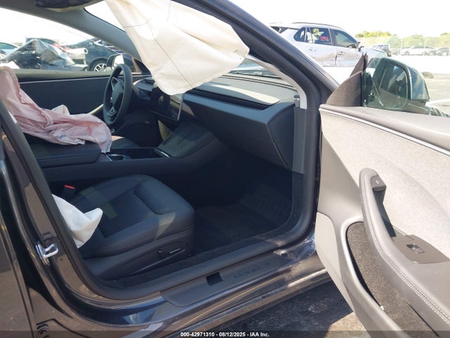 2025 TESLA MODEL 3 5YJ3E1EA5SF007357 Photo 4