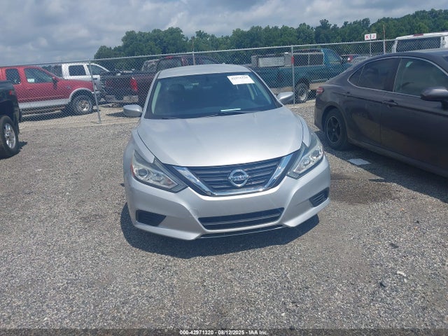 42971320 :رقم المزاد ، 1N4AL3AP4HC285620 vin ، 2017 Nissan Altima 2.5 S مزاد بيع