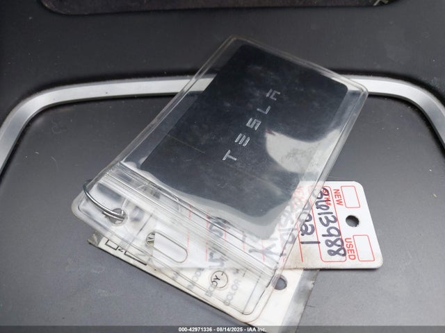 Tesla Model Y 2021 5YJYGAEE2MF208347 Image 11