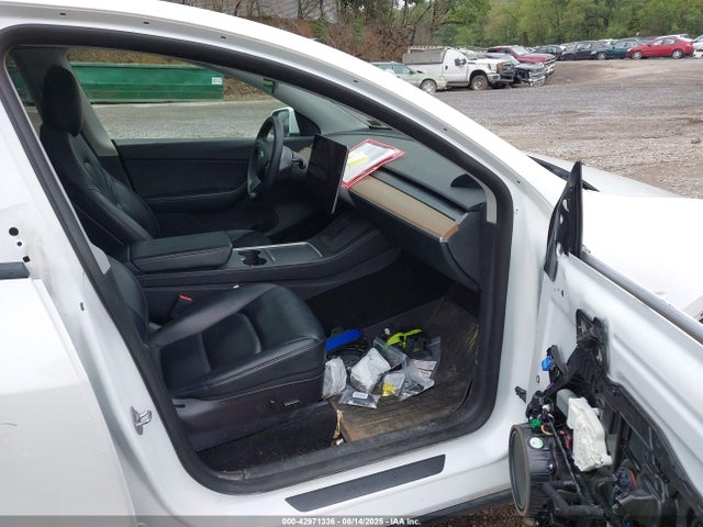 Tesla Model Y 2021 5YJYGAEE2MF208347 Image 5