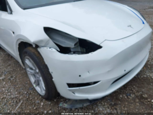 Tesla Model Y 2021 5YJYGAEE2MF208347 Image 6