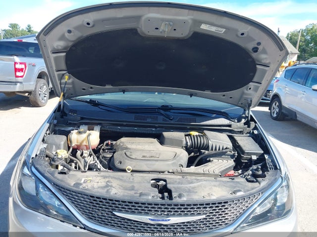 Продаж на аукціоні авто 2020 Chrysler Voyager Lxi, vin: 2C4RC1DG8LR283317, номер лоту: 42971593