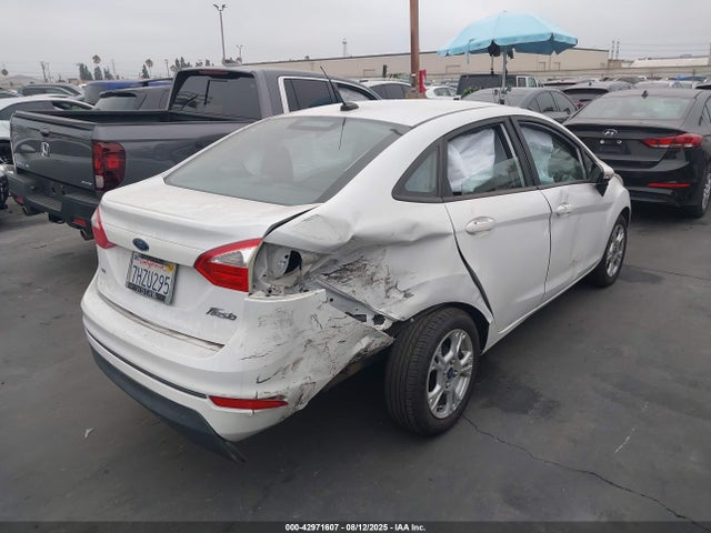 Ford 2015 2015 3FADP4BJ8FM146183 Image 4