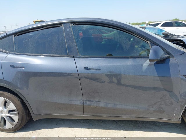 7SAYGDEE9NA001764 Tesla 2022