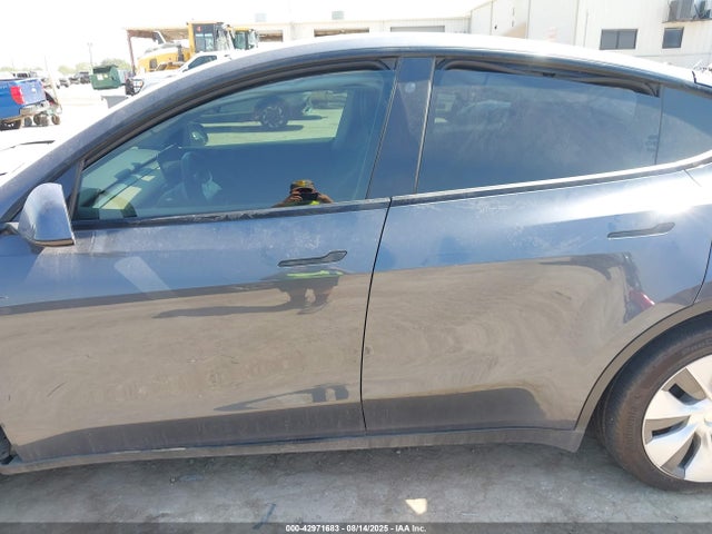 7SAYGDEE9NA001764 Tesla 2022