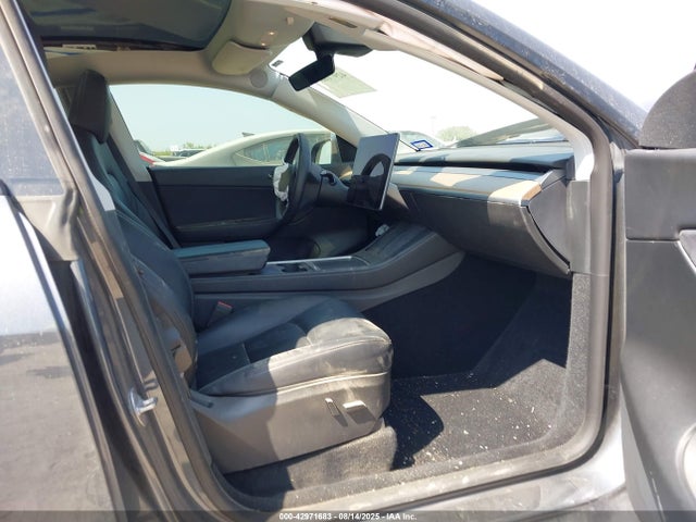 2022 TESLA MODEL Y 7SAYGDEE9NA001764 Photo 4