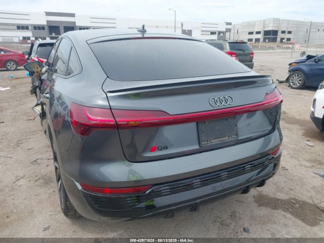 2024 AUDI Q8 E-TRON WA1CAAGE2RB026872 Photo 2