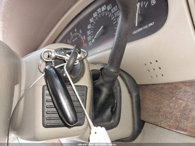 42972024 :رقم المزاد ، 1G4CW52K4X4606939 vin ، 1999 Buick Park Avenue مزاد بيع