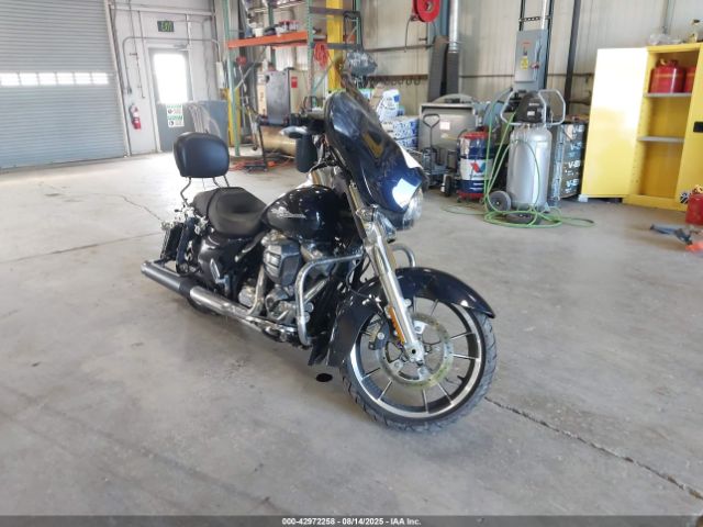 2022 HARLEY-DAVIDSON FLHX 1HD1KBC17NB640070 Photo 1